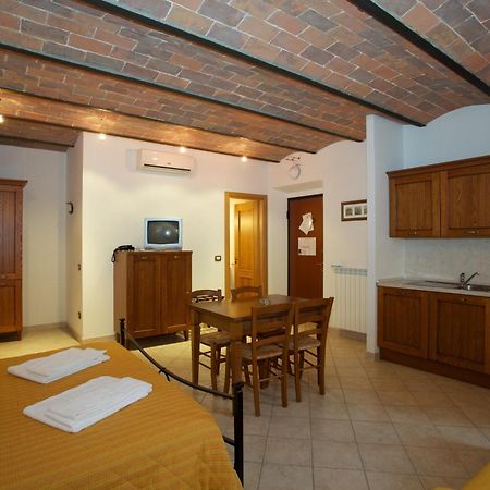 Oasi Del Grillo Aparthotel Castelnuovo Berardenga Quarto foto