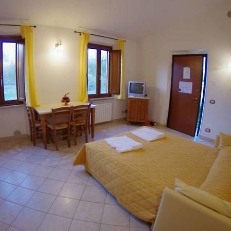 Oasi Del Grillo Aparthotel Castelnuovo Berardenga Exterior foto