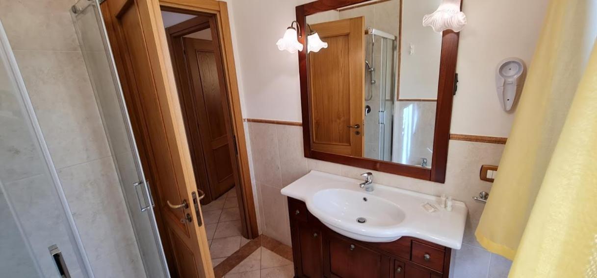 Oasi Del Grillo Aparthotel Castelnuovo Berardenga Exterior foto