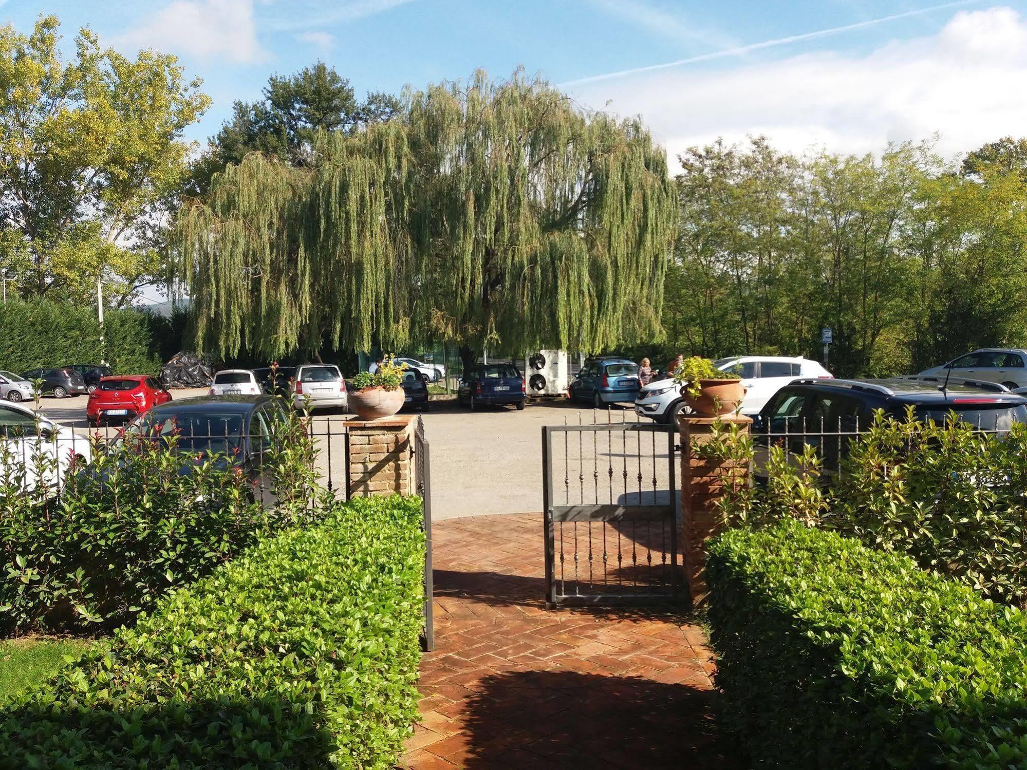 Oasi Del Grillo Aparthotel Castelnuovo Berardenga Exterior foto