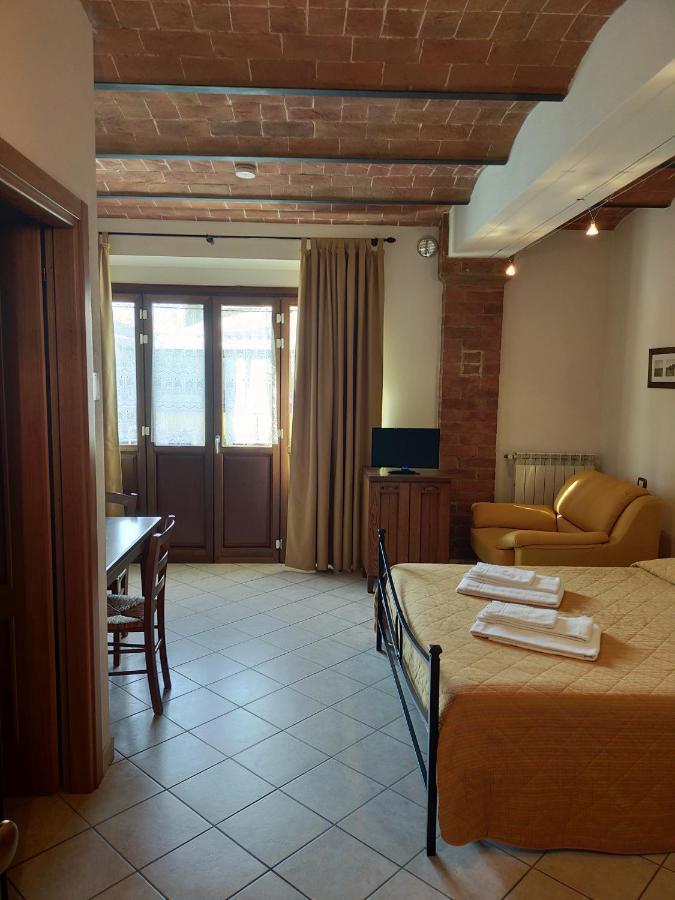 Oasi Del Grillo Aparthotel Castelnuovo Berardenga Exterior foto